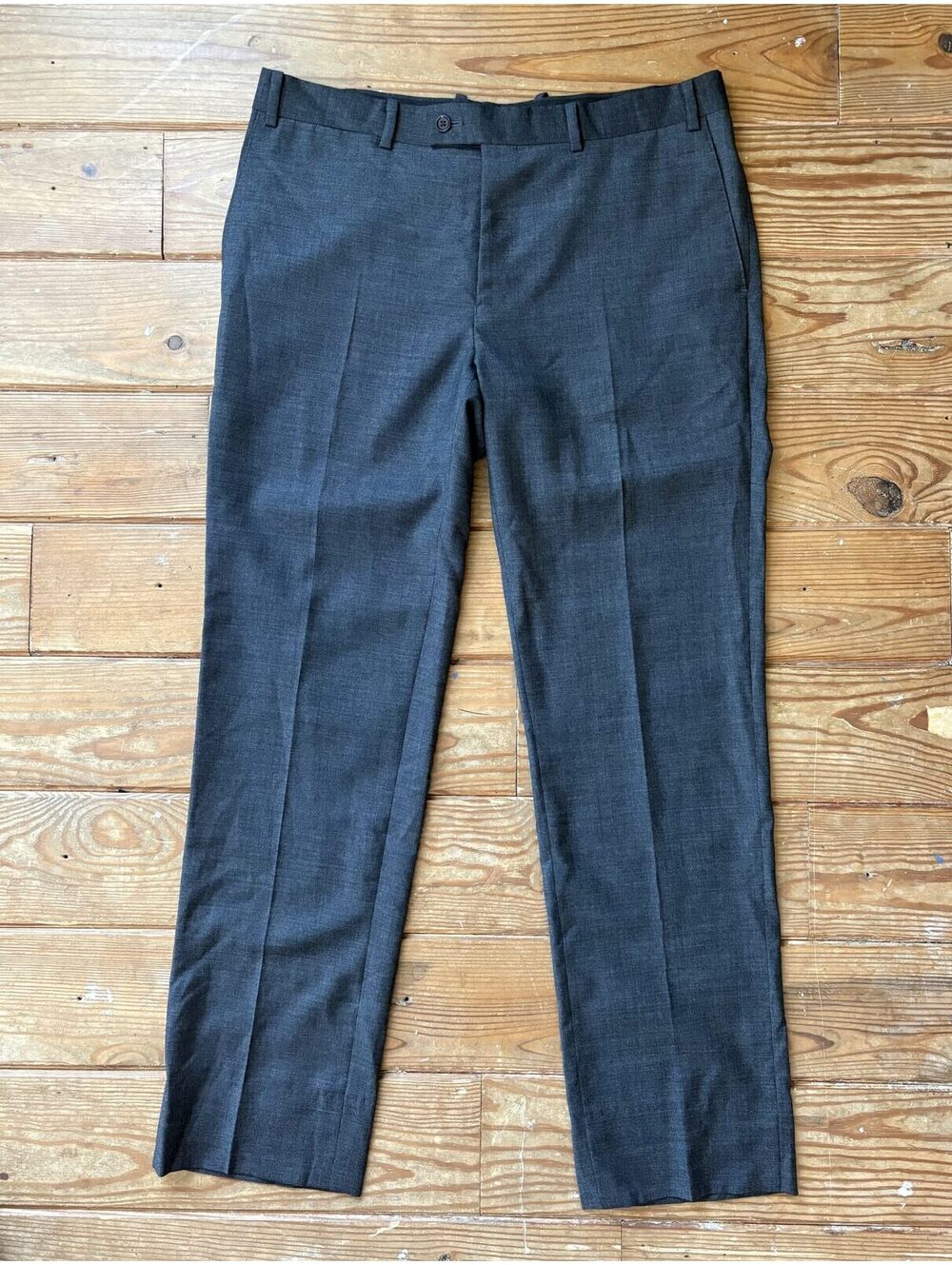 DKNY Men’s 35L Charcoal Gray 100% Wool Flat Front Dress Pants